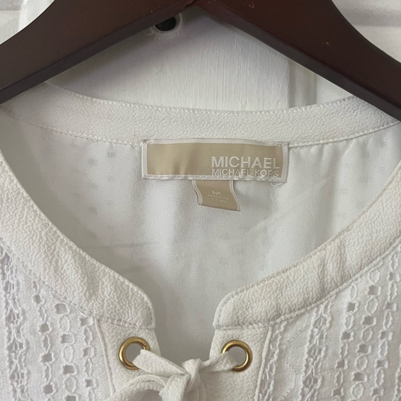 Michael Kors Gromet Lace Up Eyelet Lace Sleeveless Top - Picture 3 of 8